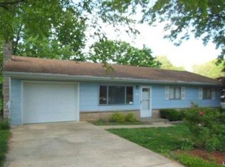 1025 Karen Ln, Washington, MO 63090