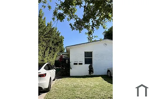 2410 NW 11th St Photo 1