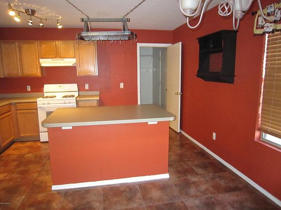5th image of 3951 W Pine Creek Way