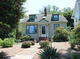 98 E Main St, Freehold, NJ 07728