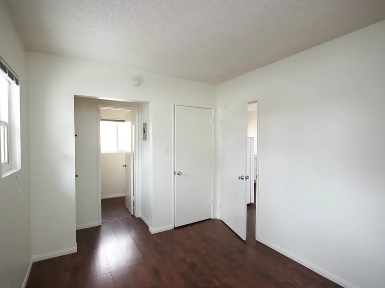 132 N Allen Ave #7 — Photo 10
