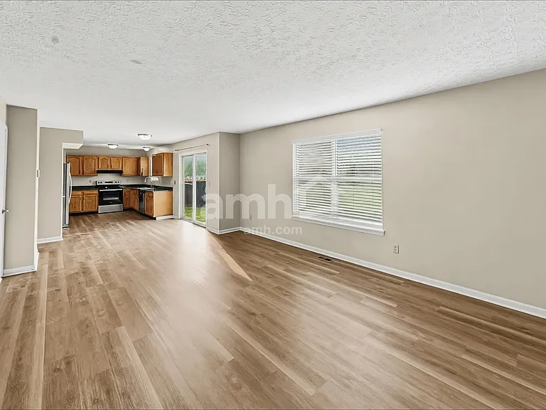 1053 Amherst Blvd — Photo 7