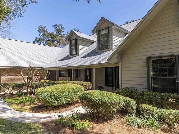 4th image of 7414 Camale Dr