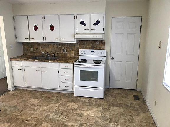 Large, Open Kitchen