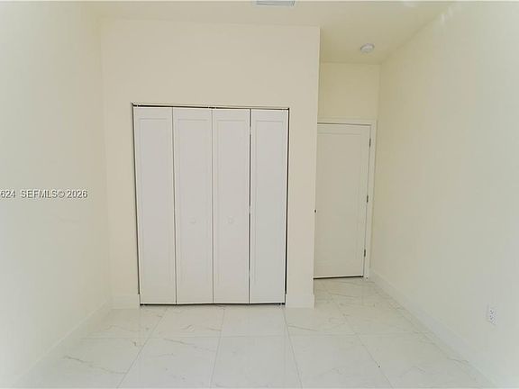 5th image of 1171 Countess Ave