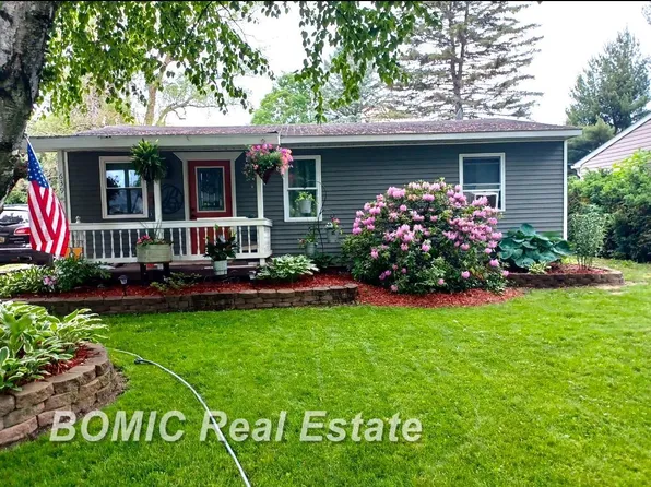 639 Hazel St, Vassar, MI 48768