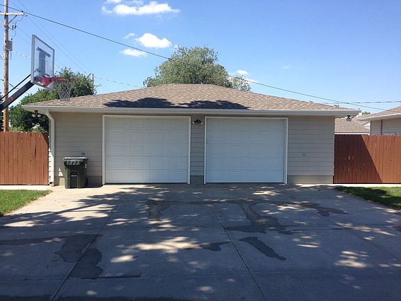 3rd image of 2206 W 17th St