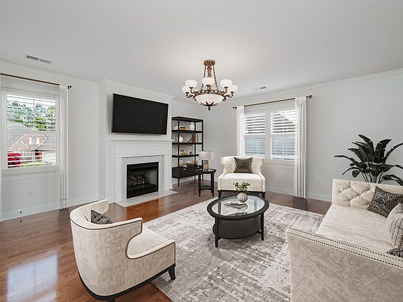 3rd image of 5201 Creekside Loop