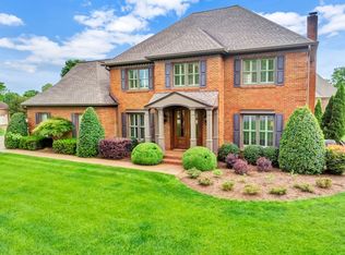 217 Woodlake Dr, Gallatin, TN 37066