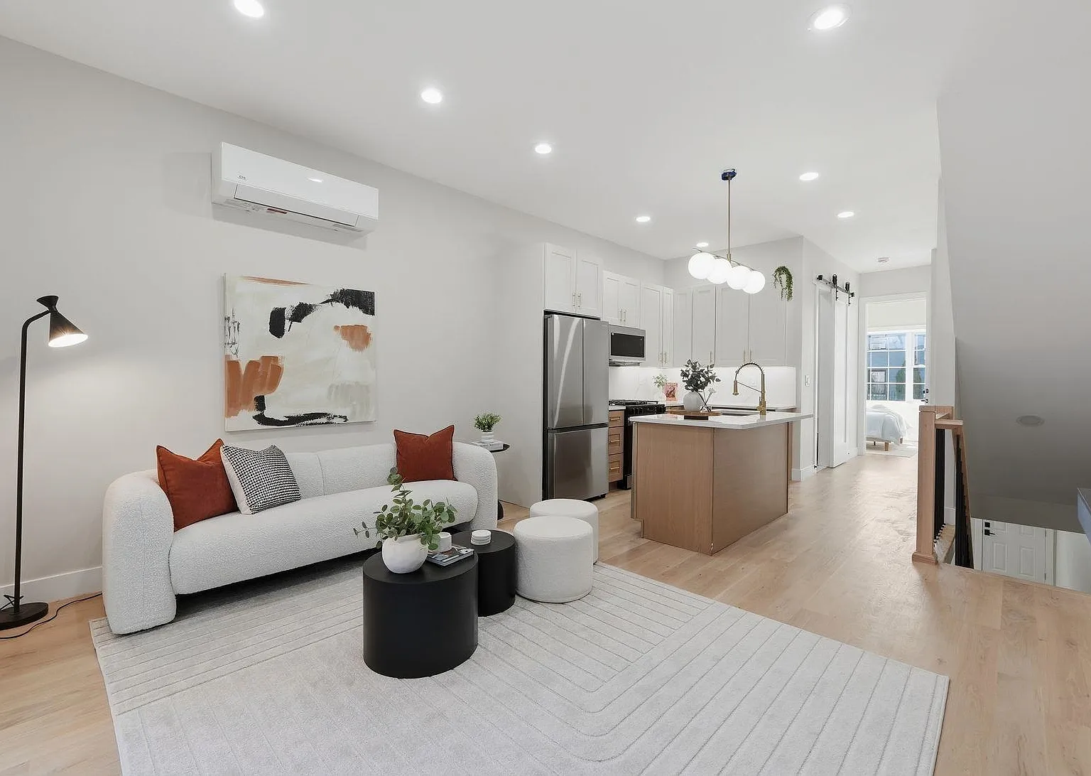 2 bed, 2.0 bath, $2,800 — Photo 2