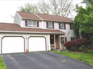 2966 Linda Ln, Sinking Spring, PA 19608