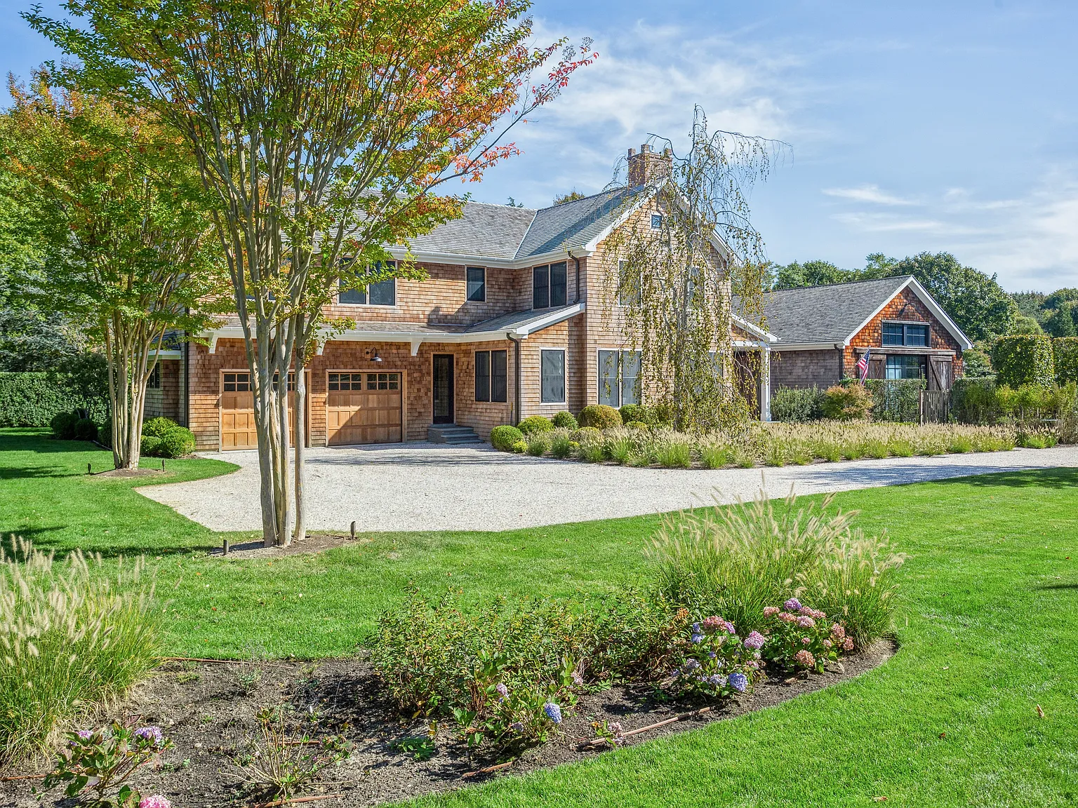 Modern Farm Style Home with Studio — Photo 1