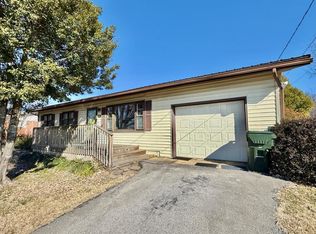 800 McAbee Dr, Greeneville, TN 37745