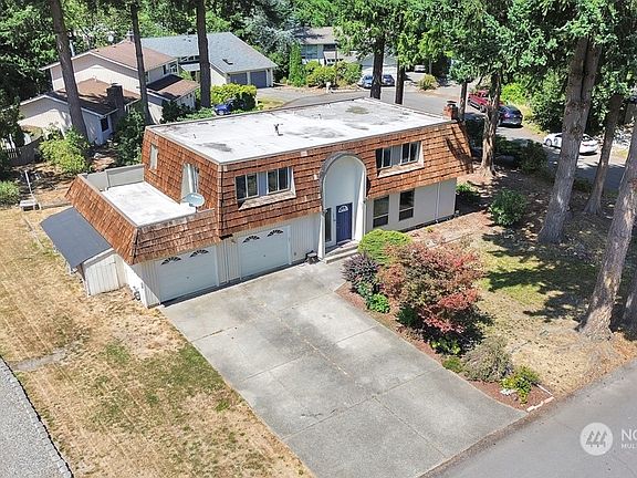 5th image of 12418 132nd Avenue E