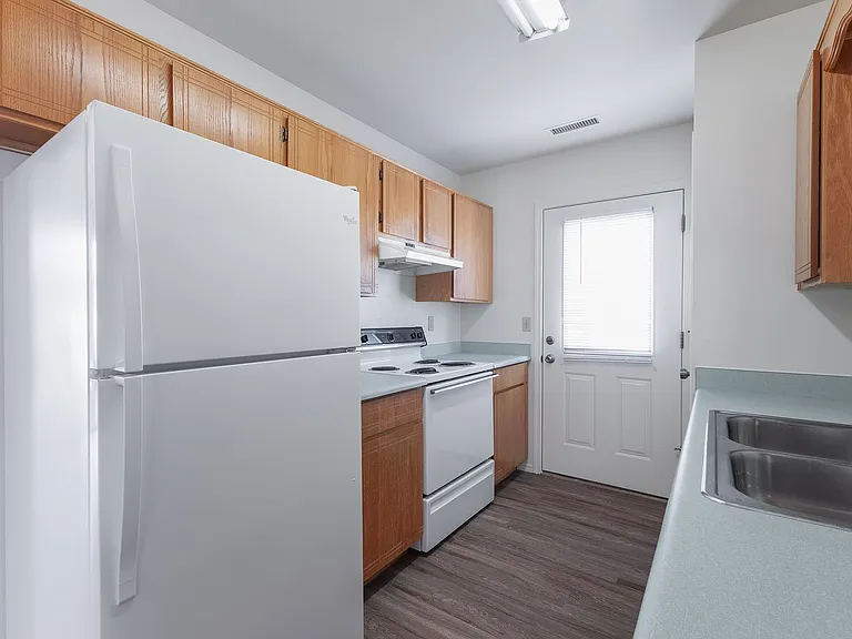 3123 N Truwood Dr — Photo 7