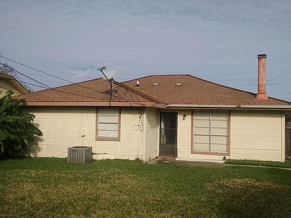 4th image of 1809 Fairway Dr.