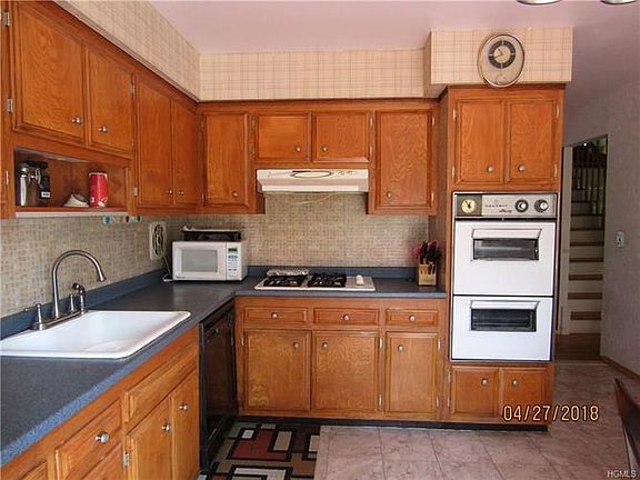 4th image of 46 Tennyson Dr