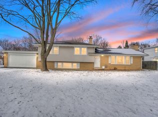 34W284 Giese Rd, Batavia, IL 60510