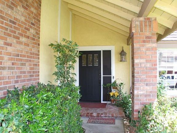 2nd image of 25401 Lacebark Dr