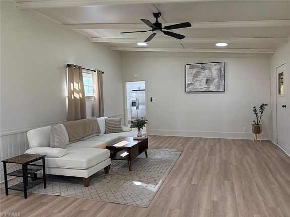5th image of 1053 Hoots Rd