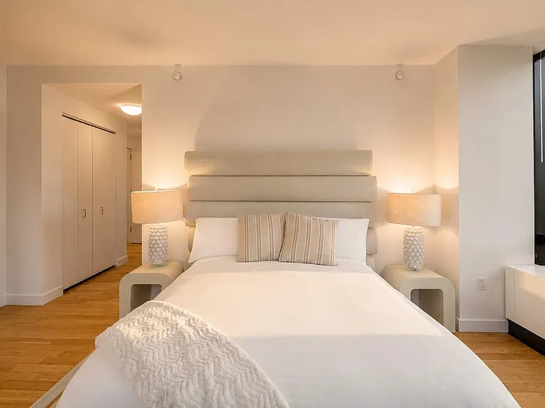 1113 York Ave #26E — Photo 20
