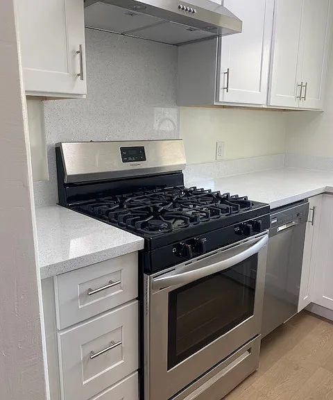 1009 W Huntington Dr #18 — Photo 5