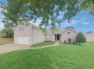 8014 Burntwood Dr, Smyrna, TN 37167
