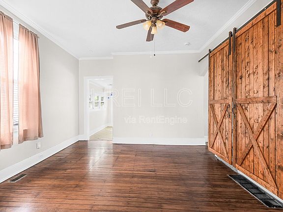 5th image of 1014 Goss Ave