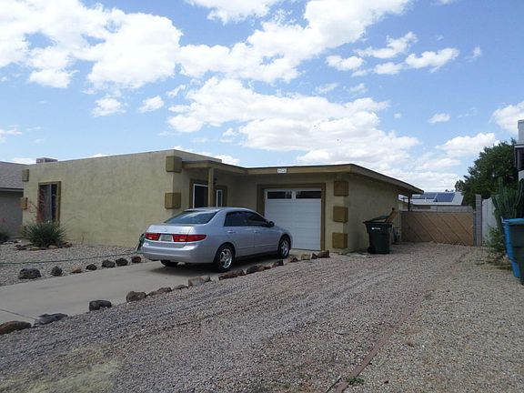 2nd image of 4408 W Garden Dr