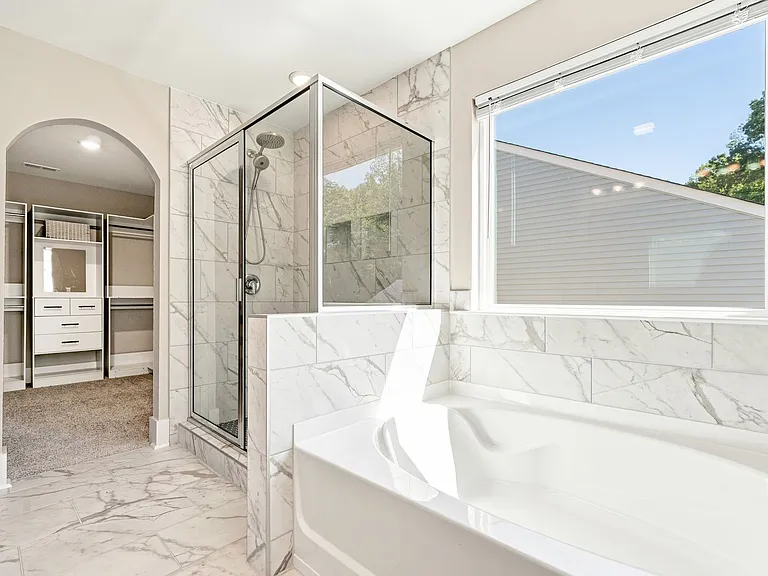 220 Curling Creek Dr — Photo 14
