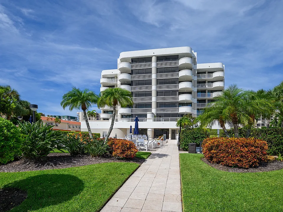 3100 Gulf Shore Blvd N #501