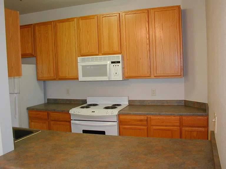 42 Glaciers Edge Sq #MAIN — Photo 3
