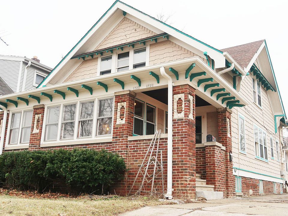 1st image of 1721 S 92nd St #1723