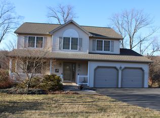123 Kestrel Rd, Mountain Top, PA 18707