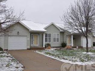 2215 Benjamin Dr, Carthage, MO 64836