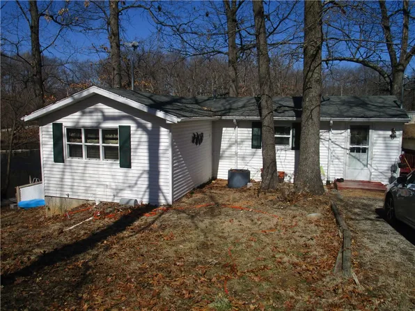 3 Anchor Dr, Pana, IL 62557