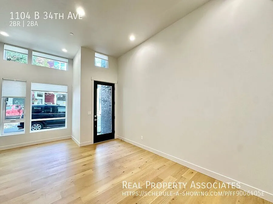Brand New Modern Townhome In Madrona — Photo 4