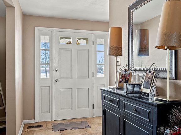 5th image of 579 Cherry Hill Pl