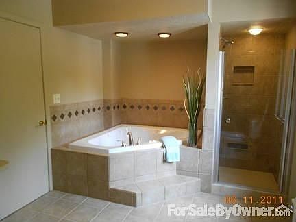 3rd image of 4300 Ormond Dr