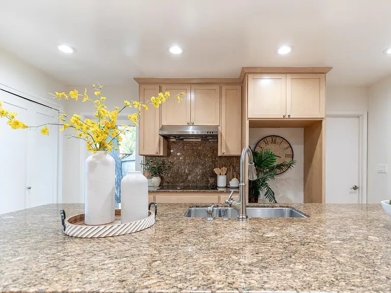 14111-0 Alta Vista Ave — Photo 8