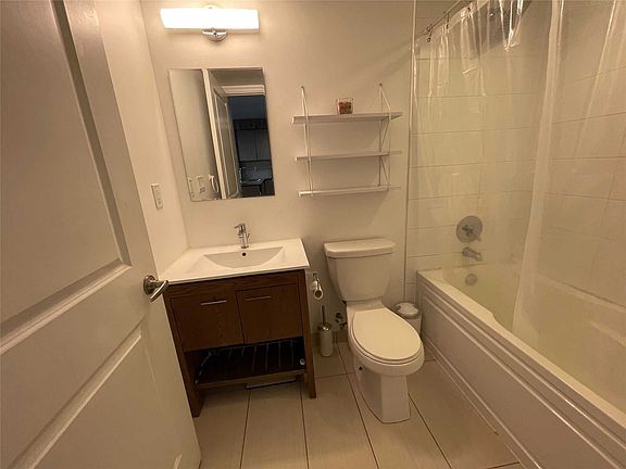 4th image of 80 Esther Lorrie Dr #221