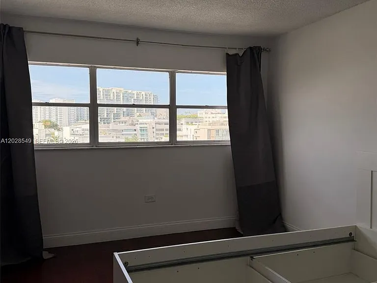 1881 Washington Ave #7C — Photo 12