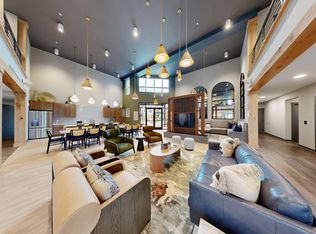 Trace Quarter, Columbus, OH 43222
