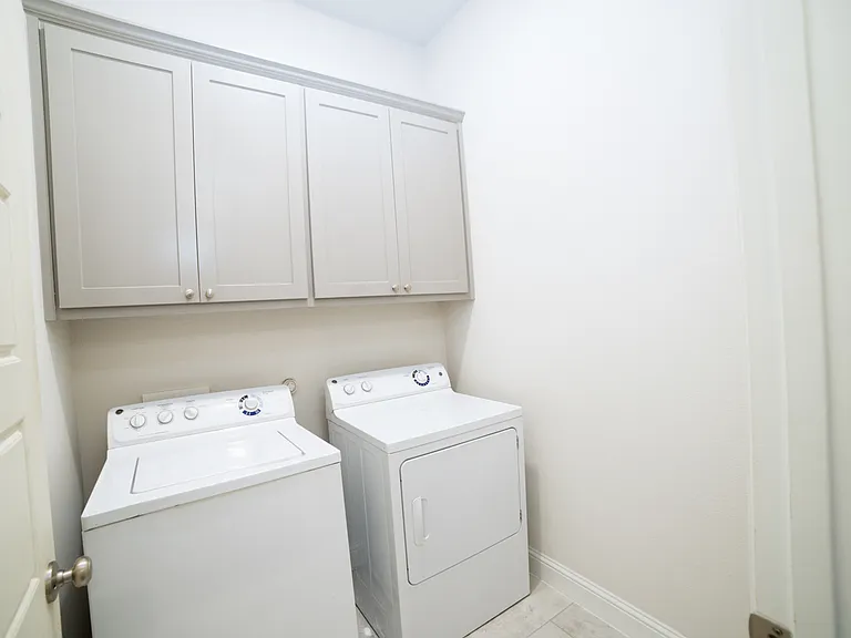 293 Ferndale St — Photo 6