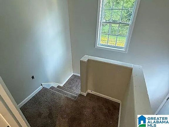 5th image of 222 S Oak Ave