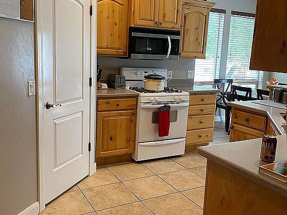 5th image of 133 W Dammeron Valley Farms Dr