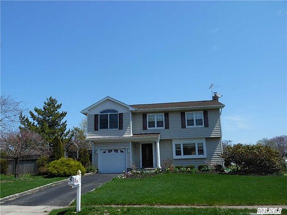 2nd image of 23 Curlin Ln