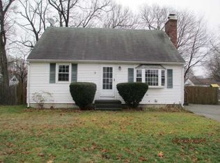 70 Haven St, Warwick, RI 02889