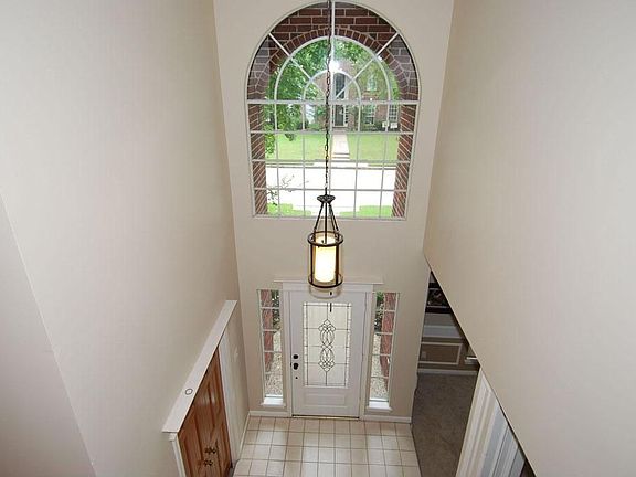 2nd image of 5819 Valley Fair Dr
