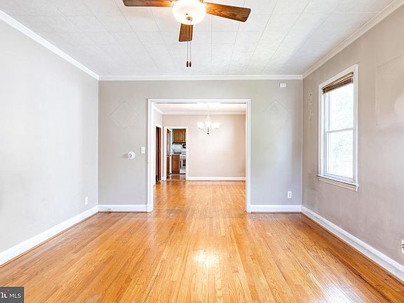 5th image of 24 McCormick Ave